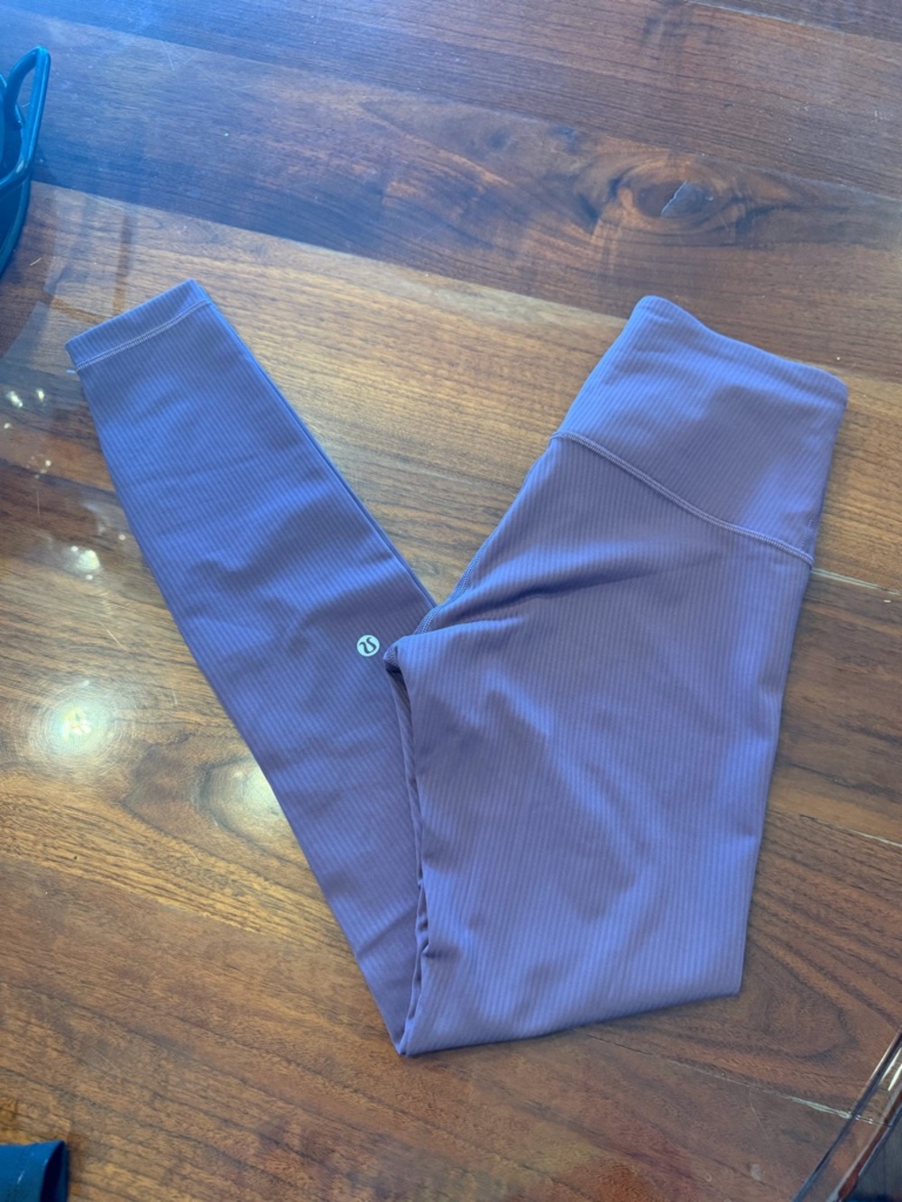 lululemon Wunder tight Ribbed Leggings 25” Lilac- size 4